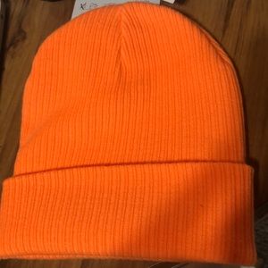 🧡NWT Neon Orange Beanie🧡